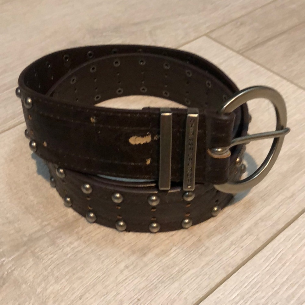 Brown leather belt Chinese laundry with hob nail design Medium